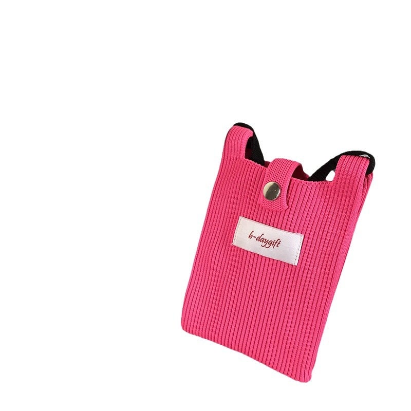 A fashionable single-shoulder bag made of wool